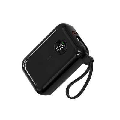 10000mAh 22.5W Universal Banco de energía de cable incorporado Negro Blanco ABS a prueba de fuego PC con luces indicadoras LED