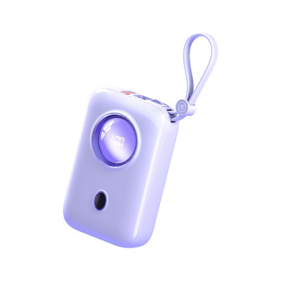 Compacto Mini Power Bank Tipo C con 5V / 2.4A entrada / salida y salida inalámbrica 5W / 7,5W