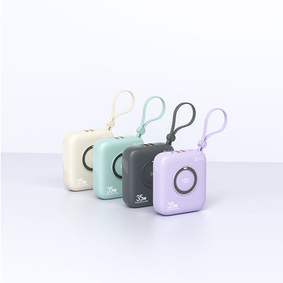 Un buen precio. 10000 Mah Mini Power Bank ligero 5W de salida inalámbrica fácil de llevar en línea