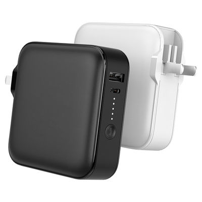 Banco de energía de enchufe de pared con PD22.5W de voltaje de salida Indicador LED de protección de cortocircuito