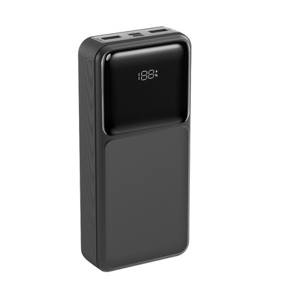Un buen precio. Banco de energía de cable portátil negro 20000mAh Tipo C Banco de energía de cable en línea