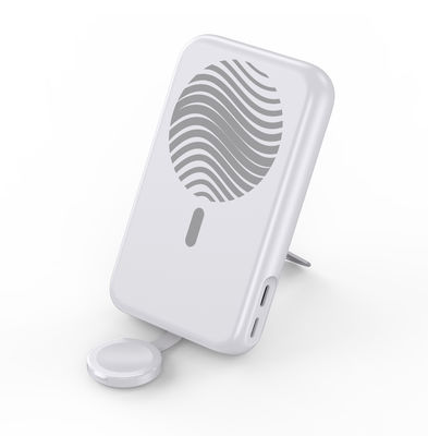 Un buen precio. Banco de energía de iones de litio de 10000 mAh tipo C con compatibilidad universal en línea